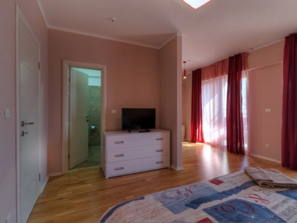 Trosoban stan 149 m² – Vidikovac, Budva — fotografija 9