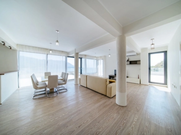 Trosoban stan 257 m² – Boreti, Budva — fotografija 4