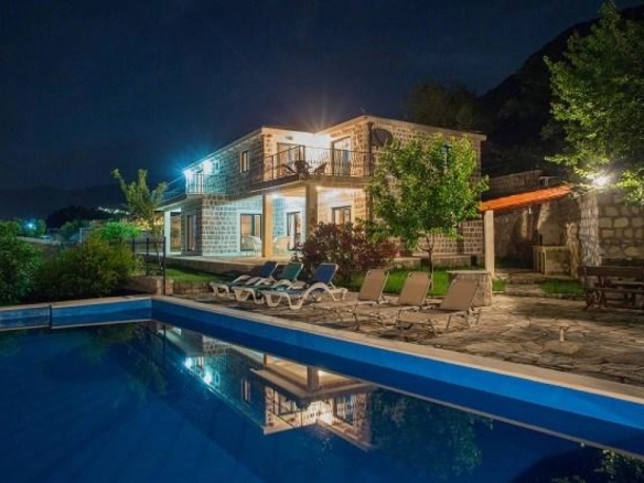 Kuća 500 m² – Blizikuće, Budva — fotografija 11