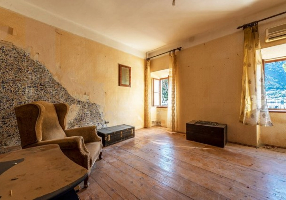 Kamena-kuca-na-prvoj-liniji-do-mora-u-Dobroti-Kotor-5 Kuća 203 m² – Dobrota, Kotor — fotografija 6