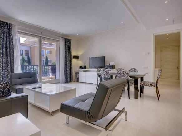Dvosoban stan 127 m² – Gorica, Tivat — fotografija 8