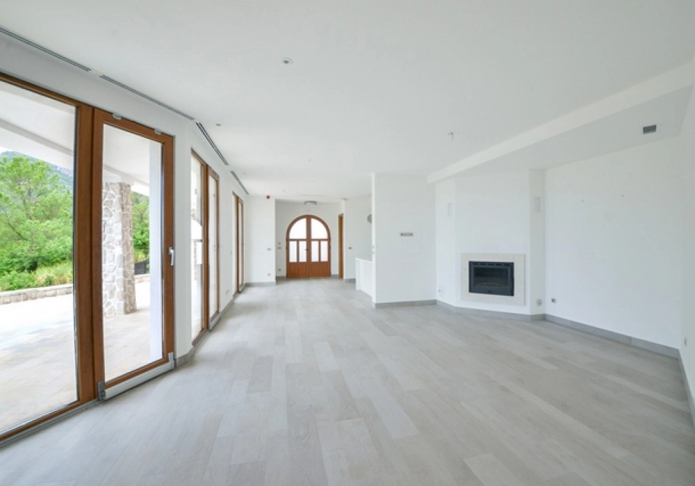 Moderna-kuca-sa-bazenom-u-Kavacu-Kotor-2 Kuća 320 m² – Kavač, Kotor — fotografija 3