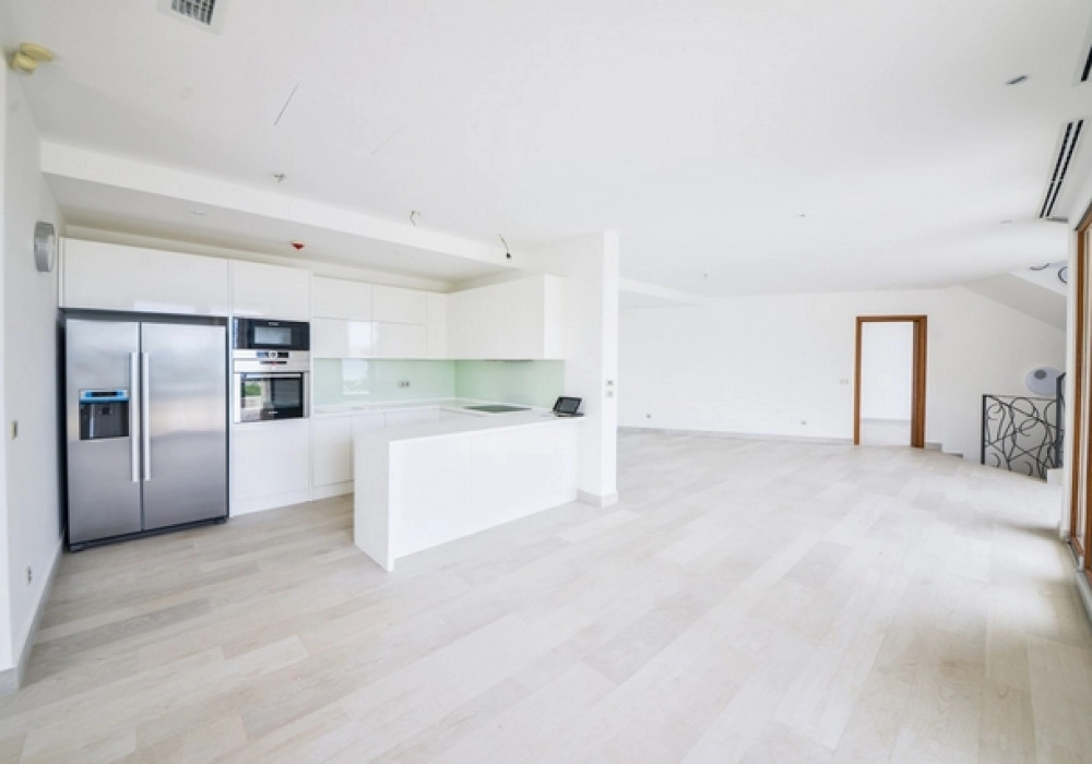 Moderna-kuca-sa-bazenom-u-Kavacu-Kotor-3 Kuća 320 m² – Kavač, Kotor — fotografija 4