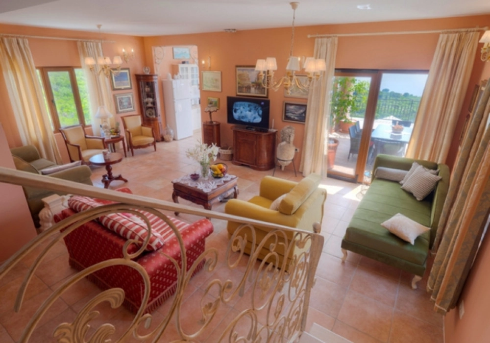 Kuca-sa-bazenom-i-pogledom-na-more-u-Mazini-Tivat-4 Kuća – Mažina, Tivat — fotografija 5