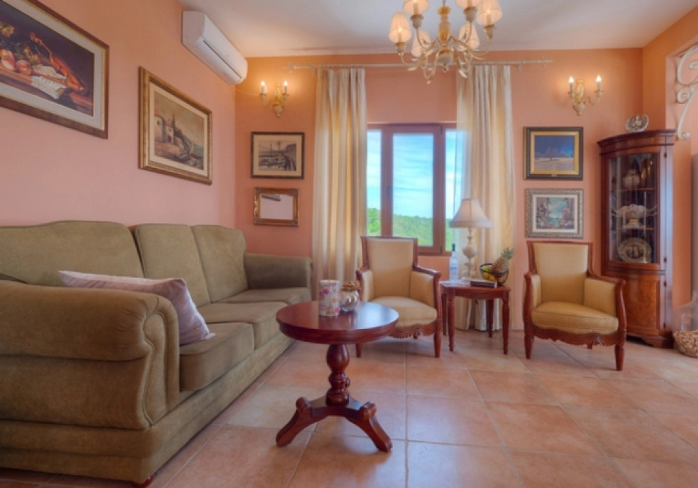 Kuca-sa-bazenom-i-pogledom-na-more-u-Mazini-Tivat-5 Kuća – Mažina, Tivat — fotografija 6