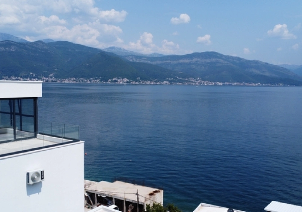 Nova-kuca-sa-bazenom-u-Krasicima-Tivat Nova kuća sa bazenom u Krašićima