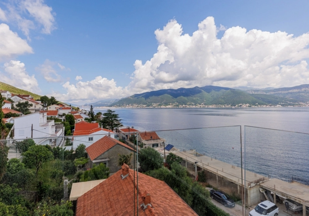 Nova-kuca-sa-bazenom-u-Krasicima-Tivat-2 Kuća – Krašići, Tivat — fotografija 3