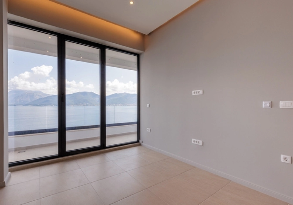 Nova-kuca-sa-bazenom-u-Krasicima-Tivat-14 Kuća – Krašići, Tivat — fotografija 15