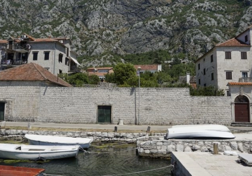 Plac-s-dvospratnom-vilom-u-Dobroti-Kotor Plac s dvospratnom vilom u Dobroti