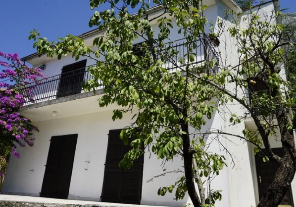 Plac-s-dvospratnom-vilom-u-Dobroti-Kotor-2 Plac 759 m² – Dobrota, Kotor — fotografija 3