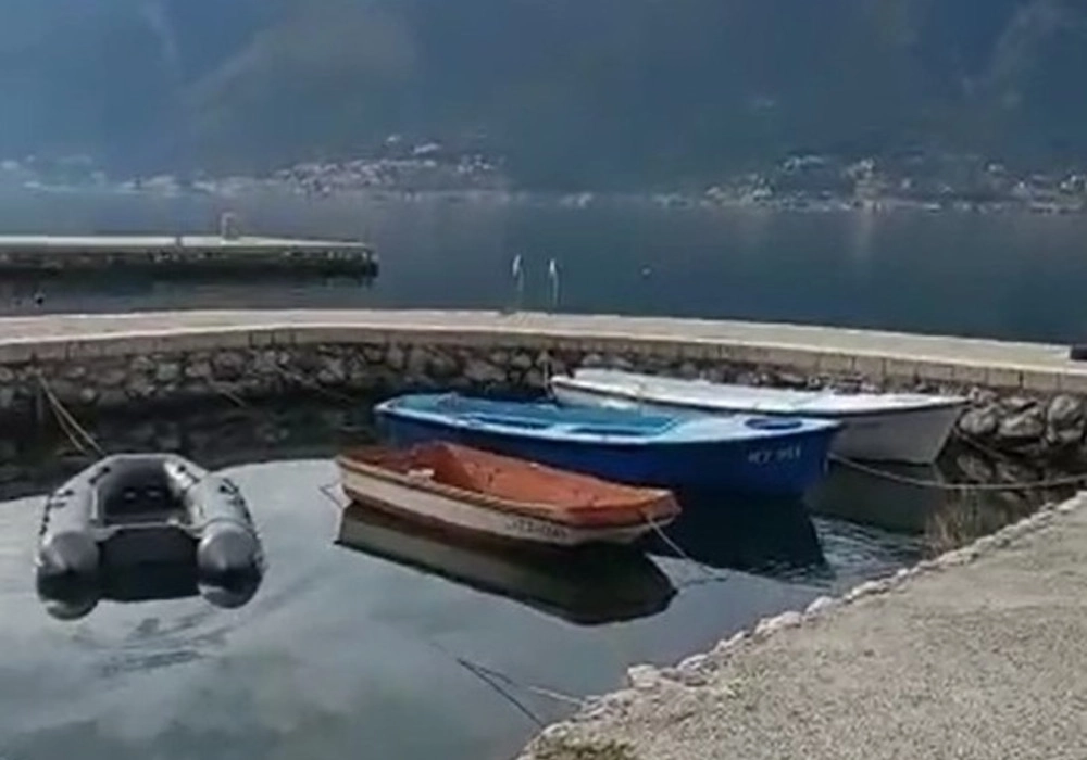 Plac-s-dvospratnom-vilom-u-Dobroti-Kotor-3 Plac 759 m² – Dobrota, Kotor — fotografija 4