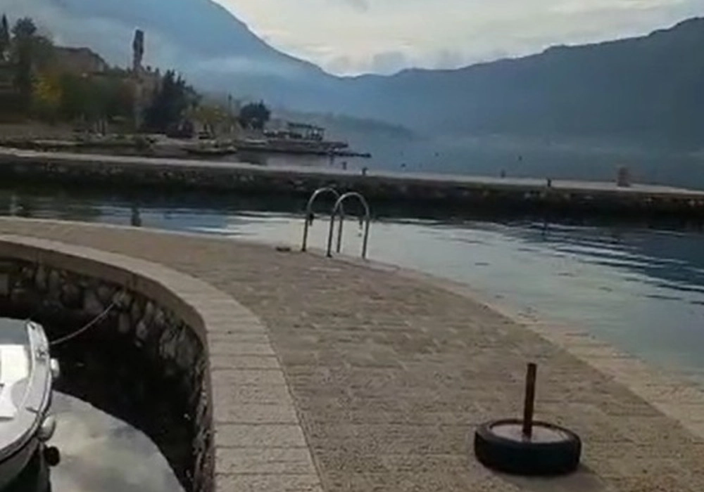 Plac-s-dvospratnom-vilom-u-Dobroti-Kotor-9 Plac 759 m² – Dobrota, Kotor — fotografija 10