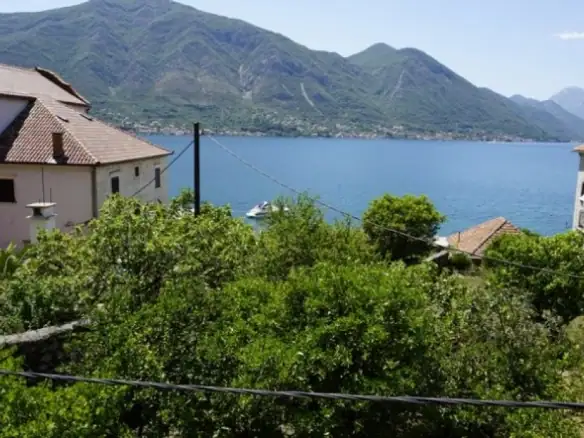 Plac 759 m² – Dobrota, Kotor — fotografija 14