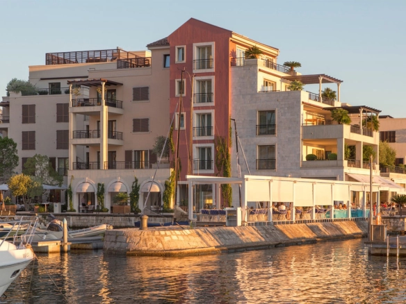 Dvosoban stan 133 m² – Gorica, Tivat — fotografija 2