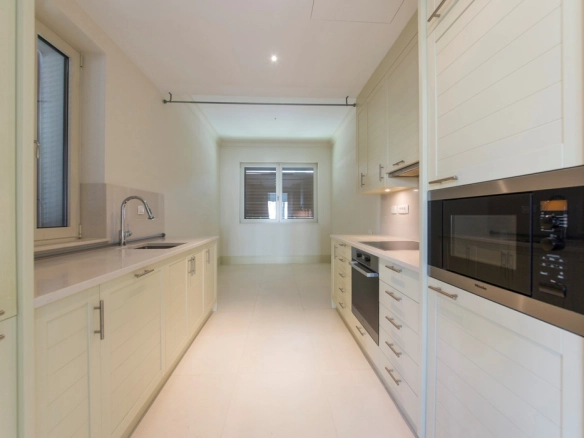 Dvosoban stan 133 m² – Gorica, Tivat — fotografija 12