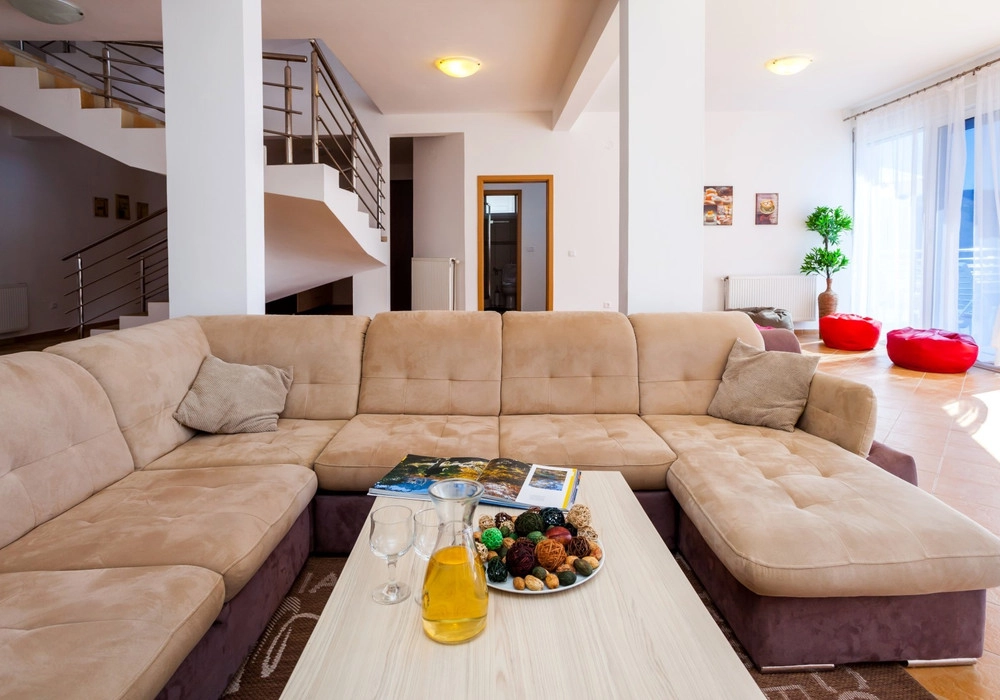 Kuca-sa-bazenom-u-Dobroj-Vodi-Bar-2 Kuća 505 m² – Dobra Voda, Bar — fotografija 3