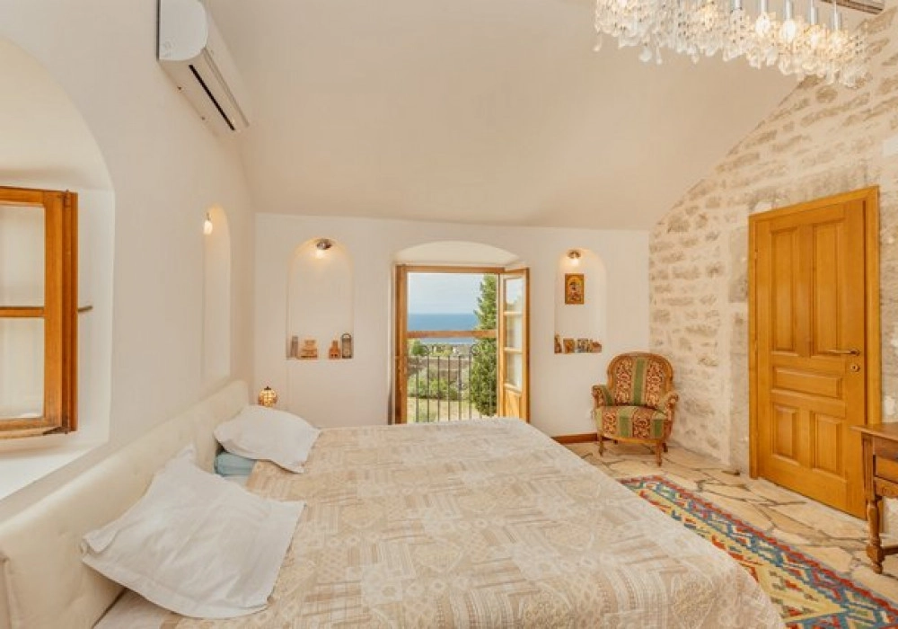 Kamena-kuca-sa-pogledom-na-more-Blizikuce-Budva-10 Kuća 2.847 m² – Blizikuće, Budva — fotografija 11