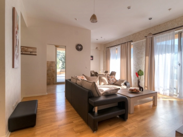 Trosoban stan 189 m² – Vidikovac, Budva — fotografija 3