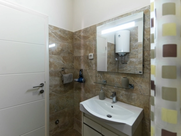 Trosoban stan 189 m² – Vidikovac, Budva — fotografija 12
