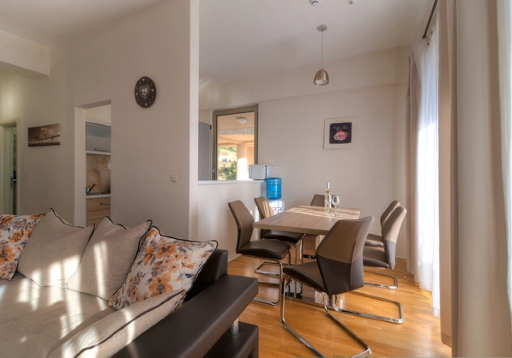 Trosoban-stan-u-kompleksu-Harmonia-Vidikovac-Budva-13 Trosoban stan 189 m² – Vidikovac, Budva — fotografija 14