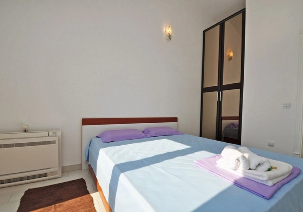 Kuca-sa-devet-soba-u-Podkosljunu-Budva-5 Kuća – Podkošljun, Budva — fotografija 6