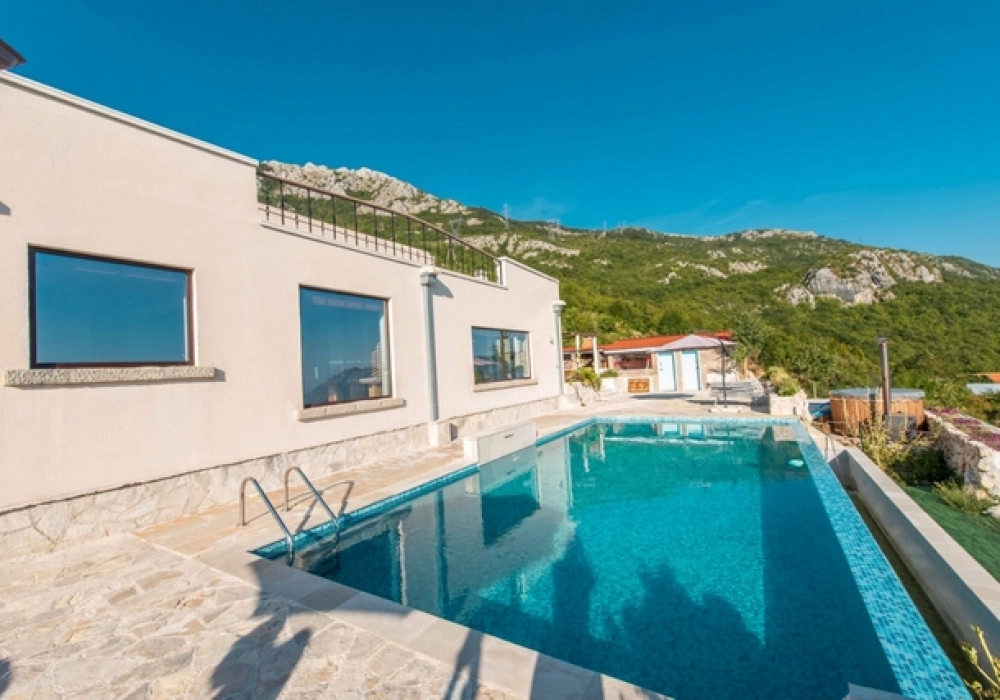 Dvije-vile-s-bazenom-u-Markovicima-Budva-13 Kuća 3.466 m² – Markovići, Budva — fotografija 14