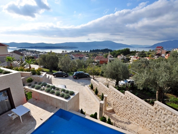 Kuća – Tivat — fotografija 14