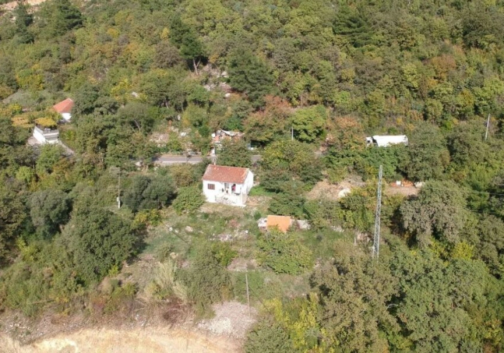 Urbanizovan-plac-u-Kavacu-Kotor-2 Plac 3.320 m² – Kavač, Kotor — fotografija 3