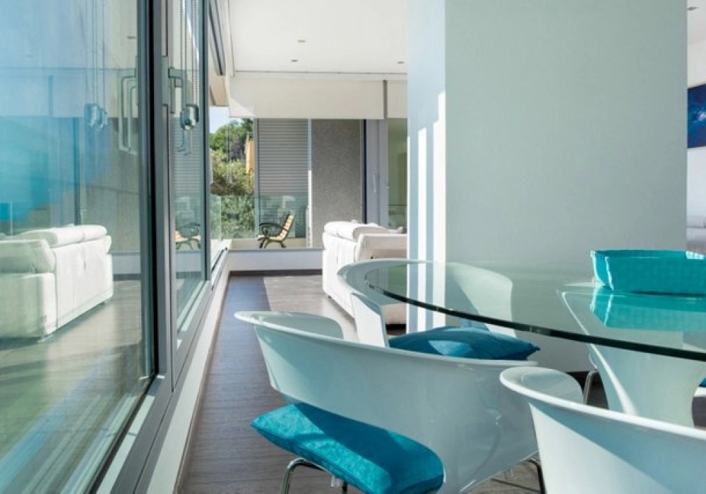 Kuca-sa-bazenom-u-naselju-Kavac-Kotor-2 Kuća 310 m² – Kavač, Kotor — fotografija 3
