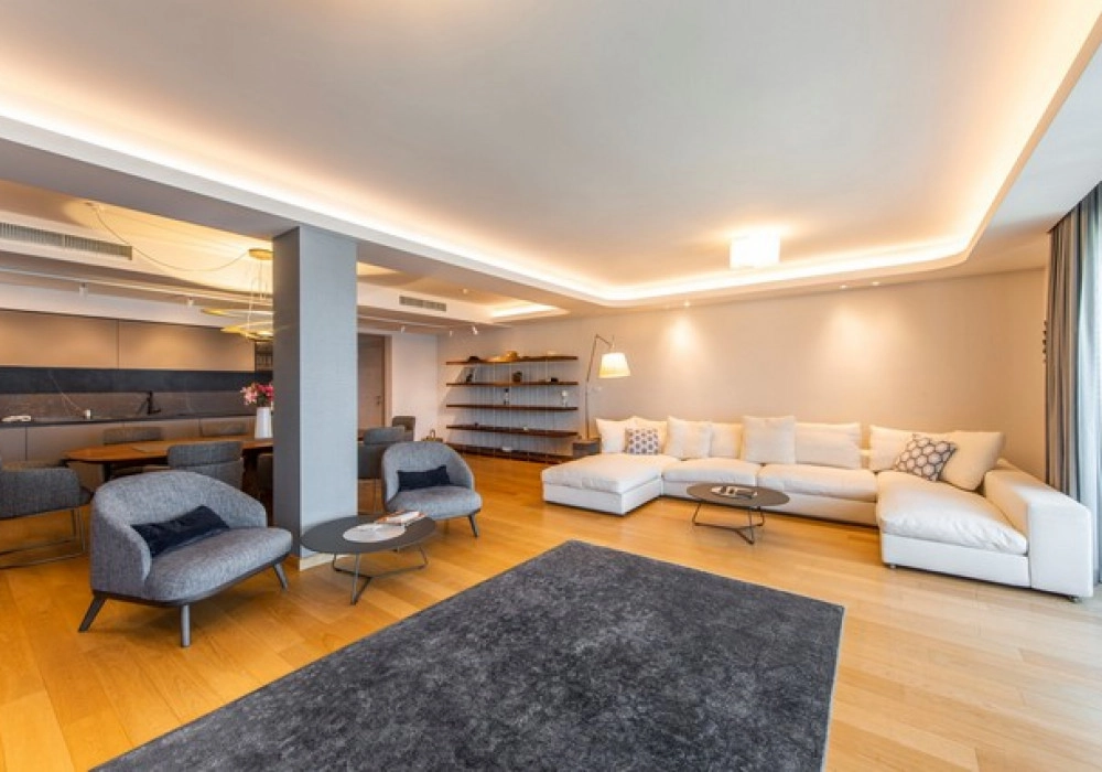 Trosoban-stan-na-prvoj-liniji-do-mora-Rafailovici-Budva-2 Trosoban stan 171 m² – Rafailovići, Budva — fotografija 3