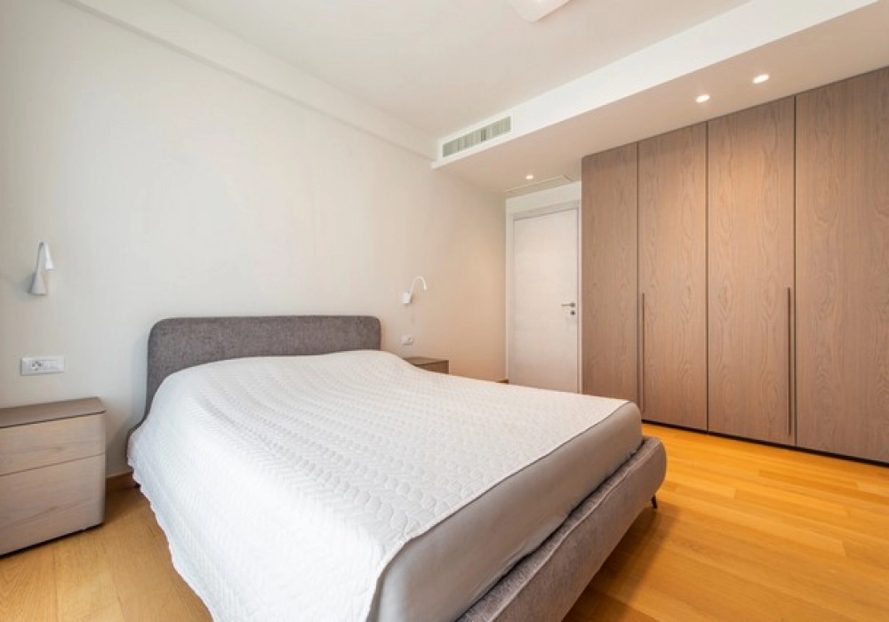 Trosoban-stan-na-prvoj-liniji-do-mora-Rafailovici-Budva-13 Trosoban stan 171 m² – Rafailovići, Budva — fotografija 14