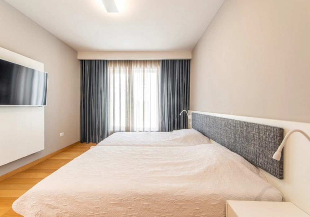Trosoban-stan-na-prvoj-liniji-do-mora-Rafailovici-Budva-14 Trosoban stan 171 m² – Rafailovići, Budva — fotografija 15