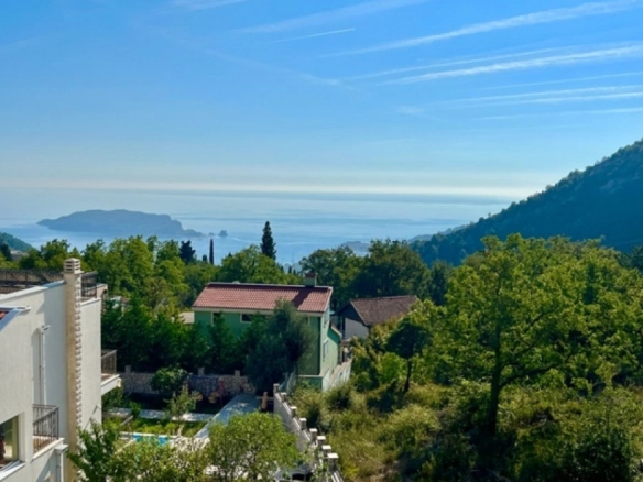 Nova kuća sa bazenom u Markovićima