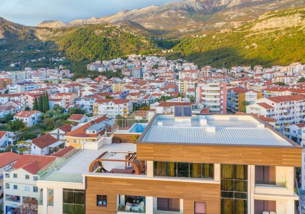 Trosoban-penthaus-sa-bazenom-u-naselju-Velji-Vinogradi-Budva-3 Trosoban stan 396 m² – Velji Vinogradi, Budva — fotografija 4