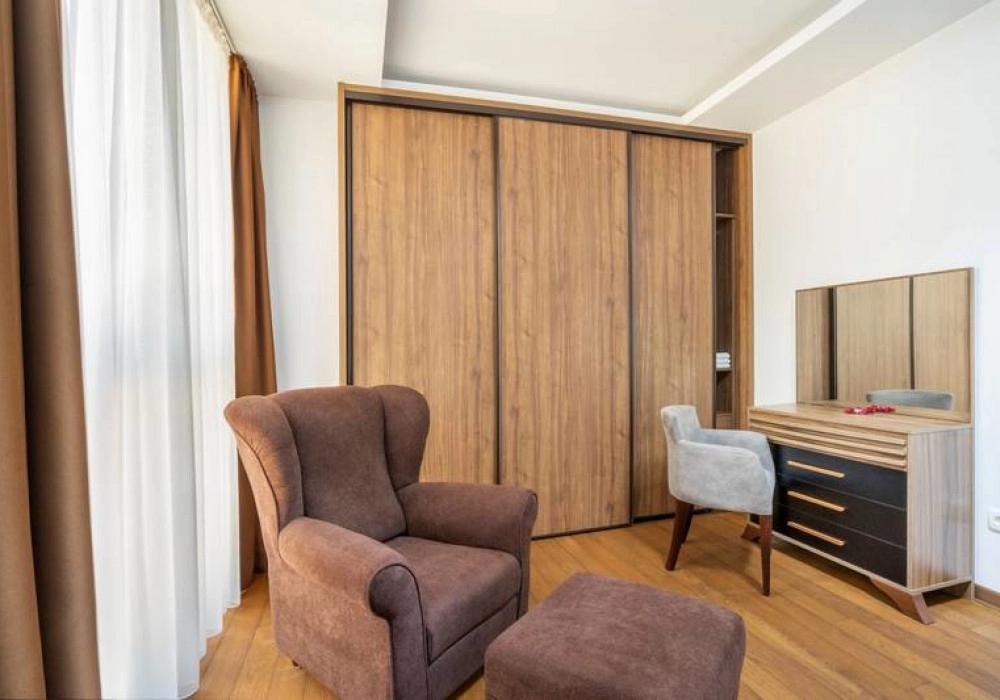 Trosoban-penthaus-sa-bazenom-u-naselju-Velji-Vinogradi-Budva-11 Trosoban stan 396 m² – Velji Vinogradi, Budva — fotografija 12
