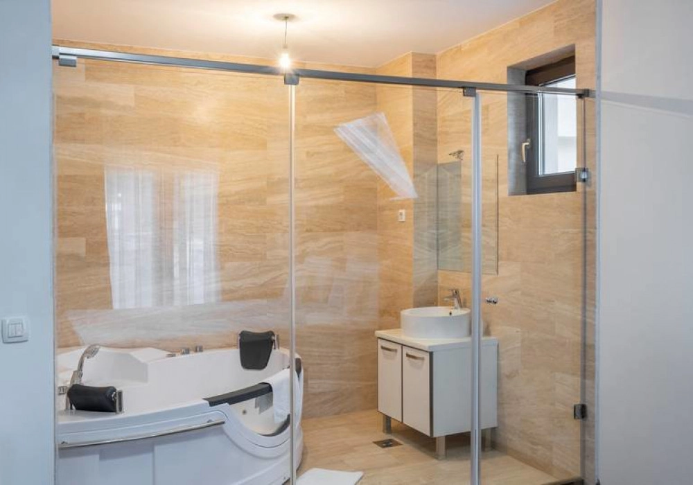 Trosoban-penthaus-sa-bazenom-u-naselju-Velji-Vinogradi-Budva-14 Trosoban stan 396 m² – Velji Vinogradi, Budva — fotografija 15