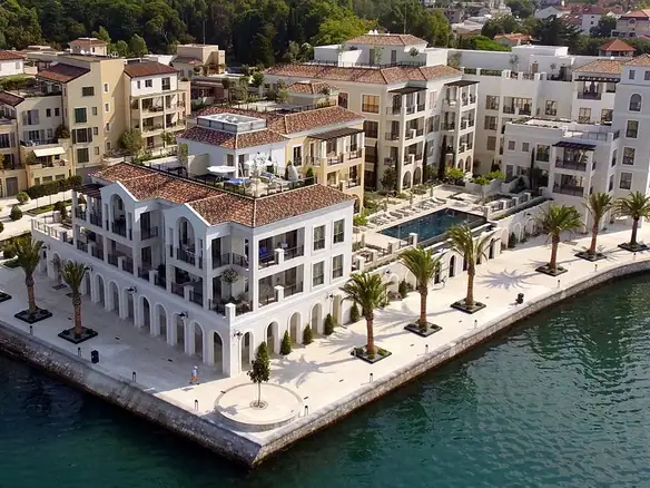 Dvosoban stan u Porto Montenegru