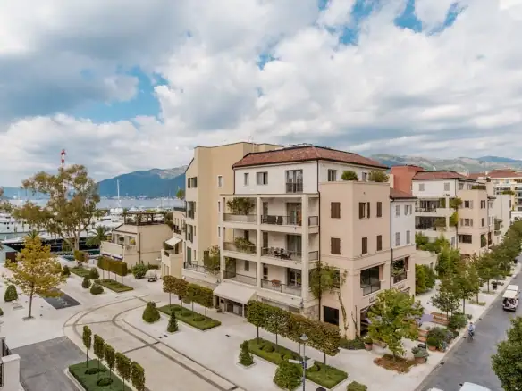 Dvosoban stan 134 m² – Gorica, Tivat — fotografija 3