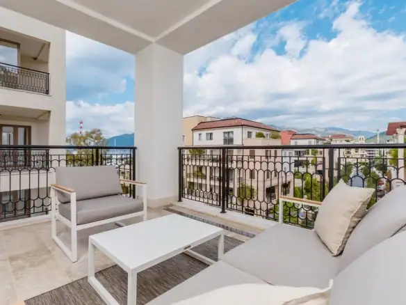 Dvosoban stan 134 m² – Gorica, Tivat — fotografija 4