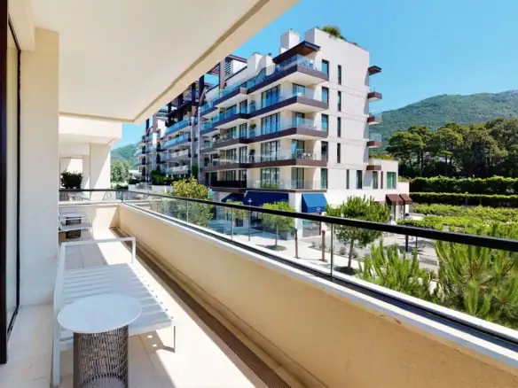Dvosoban stan 176 m² – Gorica, Tivat — fotografija 2