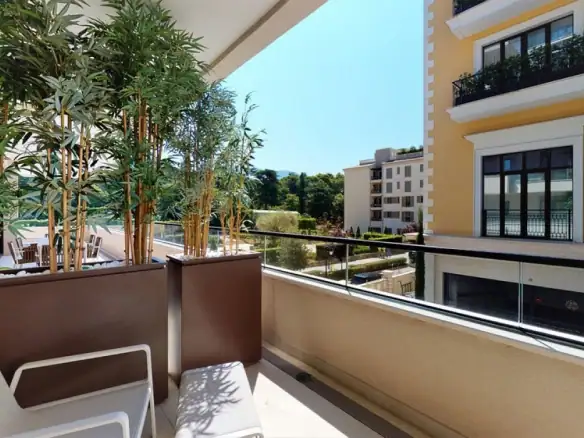 Dvosoban stan 176 m² – Gorica, Tivat — fotografija 6