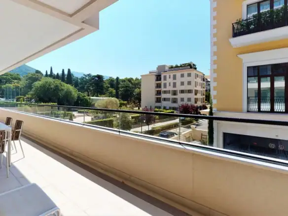 Dvosoban stan 176 m² – Gorica, Tivat — fotografija 13