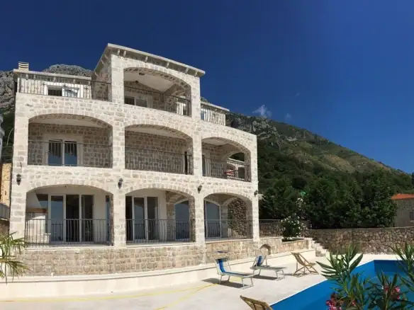 Kuća 450 m² – Skočiđevojka, Budva — fotografija 5