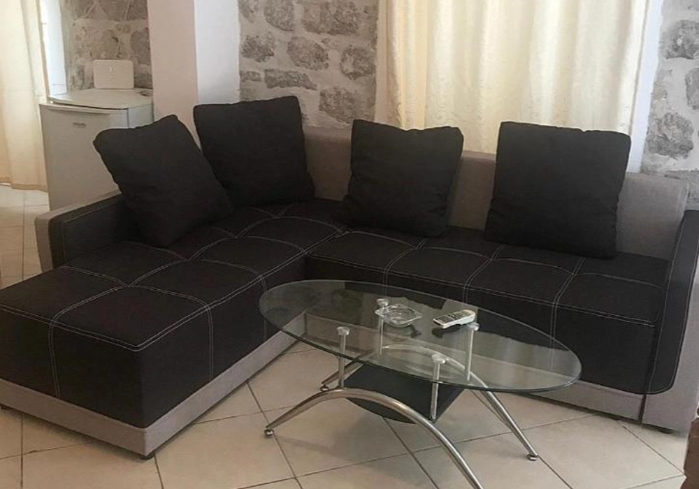 Mini-hotel-sa-pet-apartmana-u-Risnu-Kotor-13 Hotel 350 m² – Risan, Kotor — fotografija 14