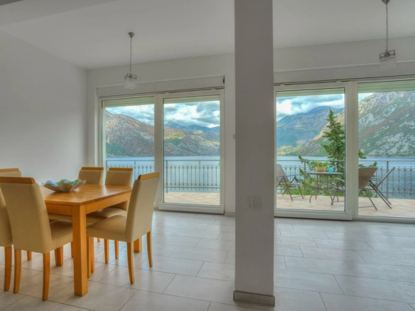 Kuća – Tivat — fotografija 3