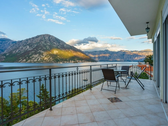 Kuća – Tivat — fotografija 15