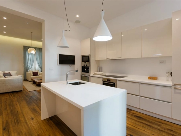 Dvosoban stan 204 m² – Gorica, Tivat — fotografija 10