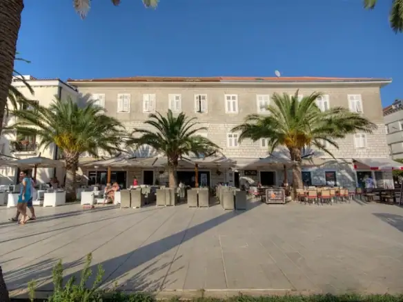 Dvosoban stan 204 m² – Gorica, Tivat — fotografija 14