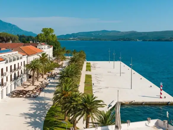 Dvosoban stan 204 m² – Gorica, Tivat — fotografija 15