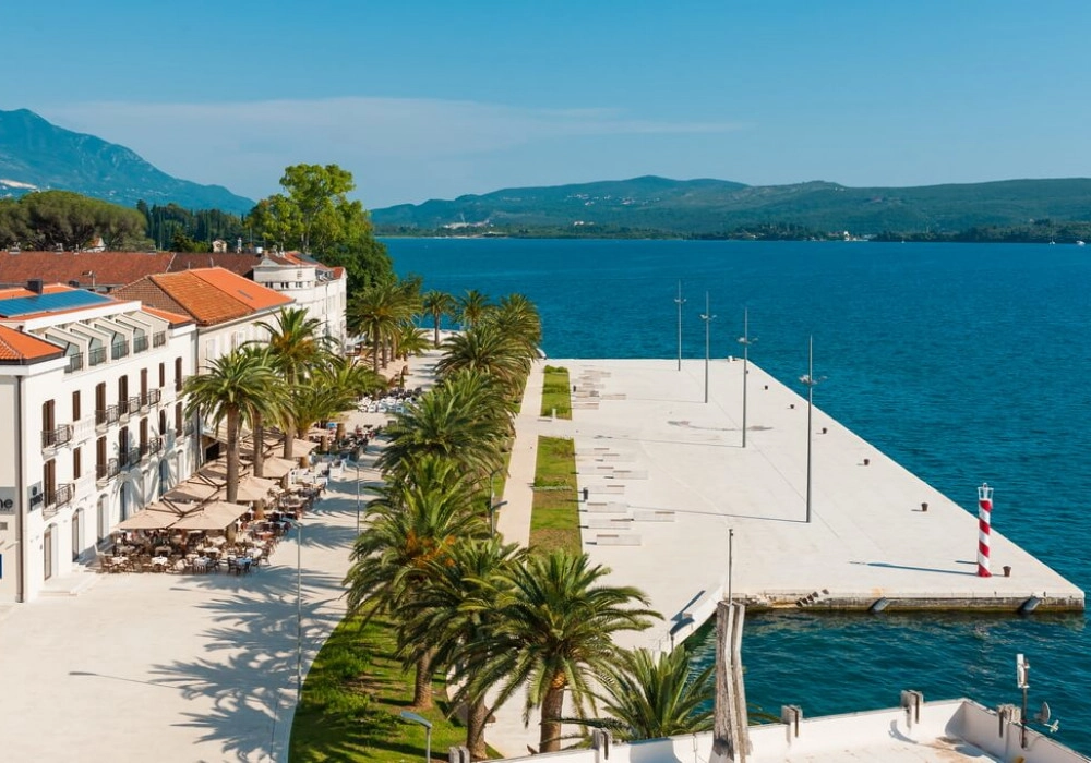 Dvosoban-stan-sa-terasom-u-Gorici-Tivat-14 Dvosoban stan 204 m² – Gorica, Tivat — fotografija 15